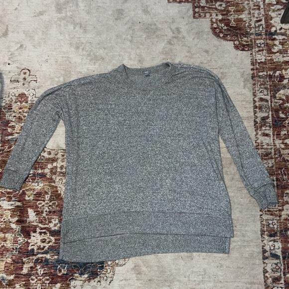 EUC WOMENS AERIE OVERSIZED PULLOVER SIZE XS FITS MORE LIKE MEDIUM - Picture 3 of 5